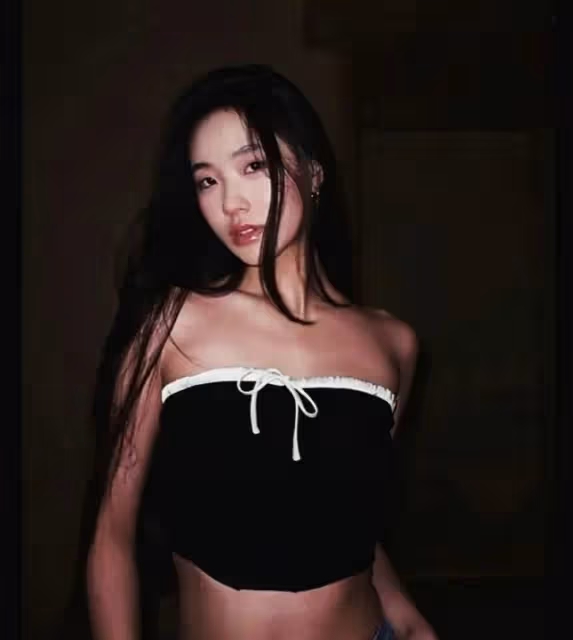 小S二女兒Lily曬性感照,引發熱議,進軍娛樂圈意圖初現