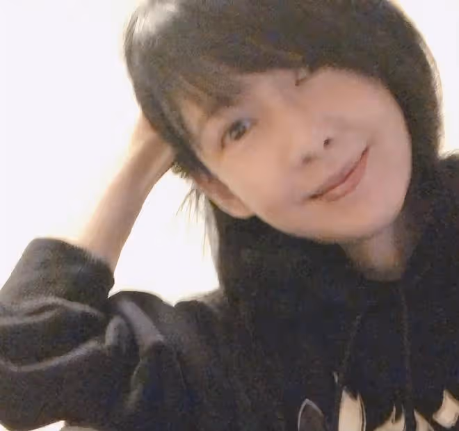林志穎周慧敏時隔三十年再見面，兩人容貌不老，56歲周慧敏超年輕