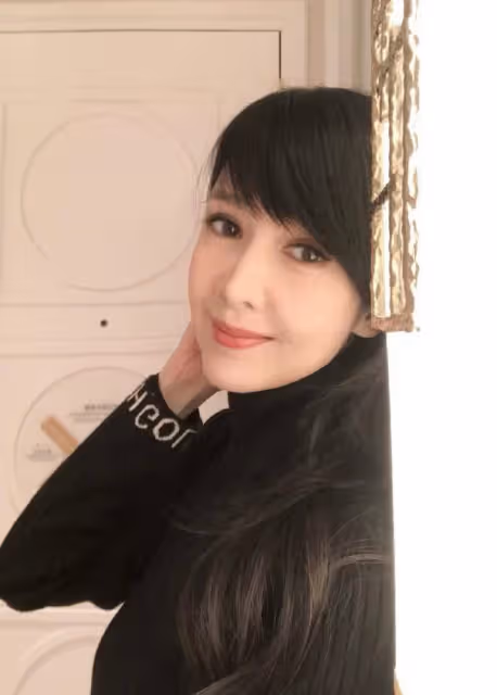 林志穎周慧敏時隔三十年再見面，兩人容貌不老，56歲周慧敏超年輕