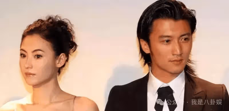 張柏芝離婚6年後,捏著手裡的兩條槓對謝霆鋒說:我有懷孕了怎麼辦?