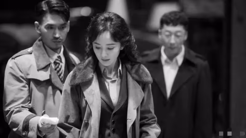 《哈爾濱一九四四》被罵慘!楊冪秦昊王鶴潤這麼演就廢了