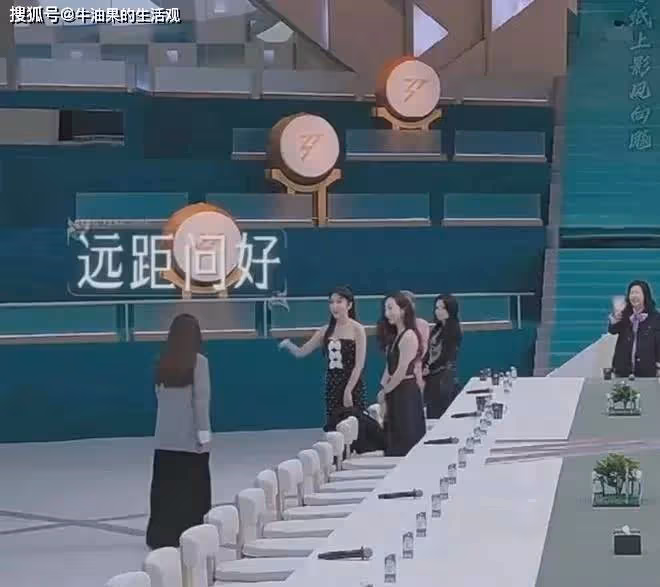 40歲郭碧婷直播關閉美顏,真實顏值暴露無遺,向佐撿到寶了