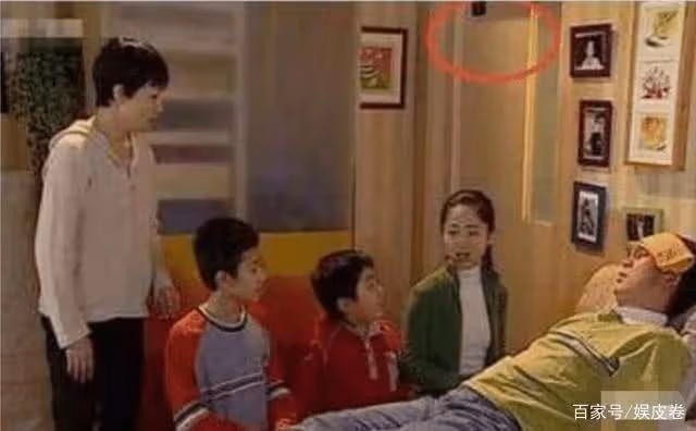 《家有兒女》中的穿幫鏡頭，連三歲小孩都騙不過，導演你太離譜了