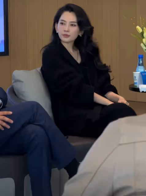 汪峰「520」官宣新戀情！離婚兩個月後認識的現女友，否認婚內出軌