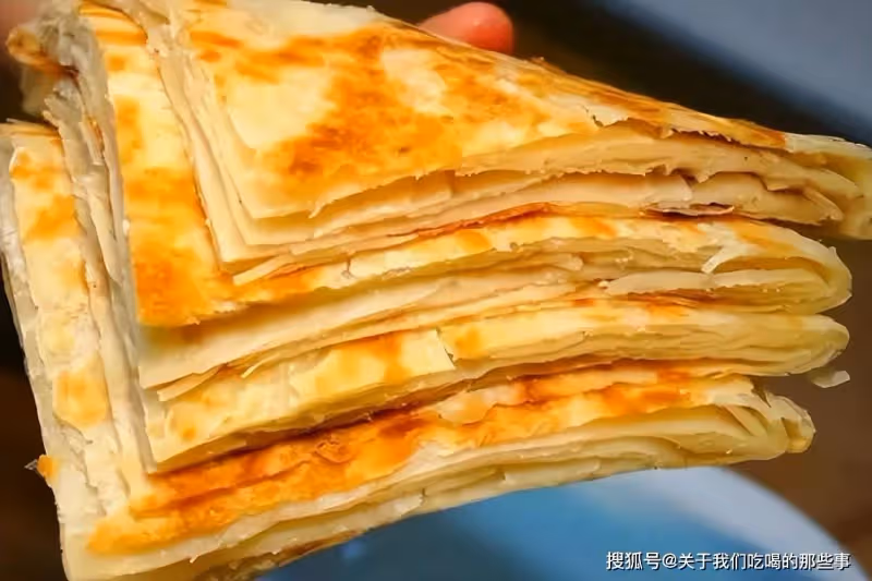 烙餅時,切記不要直接上鍋烙!牢記4點,餅鬆軟多層,涼了也不硬