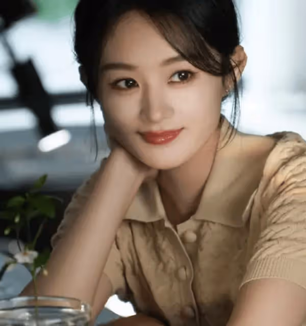 馮紹峰闢謠夜會兩美女,趙麗穎專注事業,對前夫不關心!