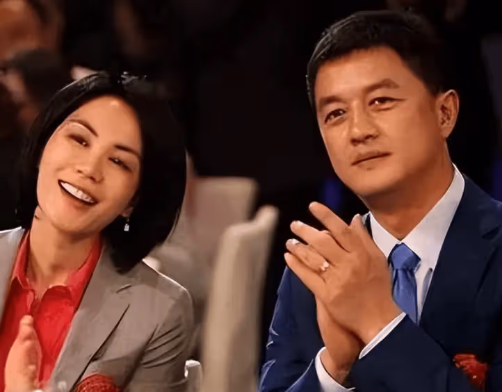 李亞鵬太無恥,讓女兒旁敲側擊找王菲借錢,天后:前夫已經扶不起來了!