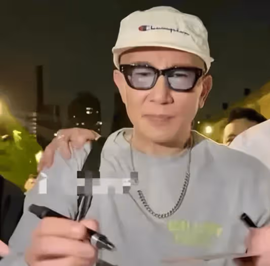 具俊曄不滿大S轉移財產,深夜離家出走,二人的困境卻是不爭的事實。
