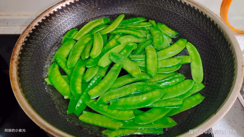 腐竹和它絕配!吃了30年,才發現是「滑腸好菜」,特清爽,小菜讓你越吃越有味