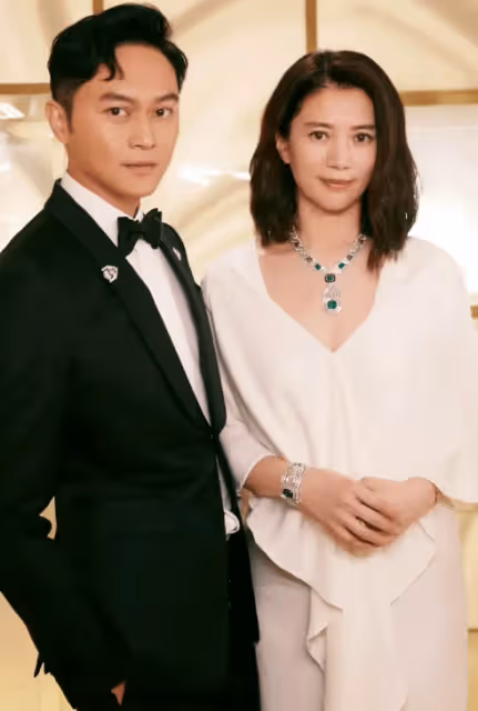 袁詠儀夫婦到商場吃面,張智霖曬照獲差評,靚靚在他面前又老又腫
