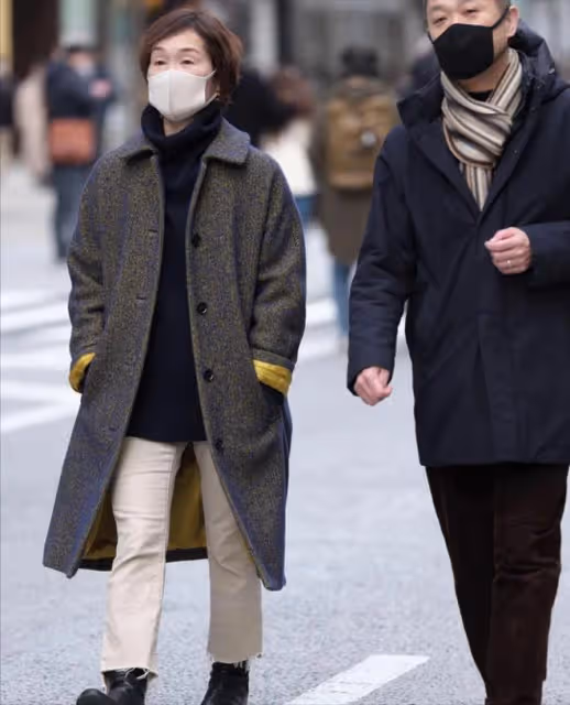 山口百惠告訴你：女人上了年紀，發要短、衣要長，美得更優雅得體