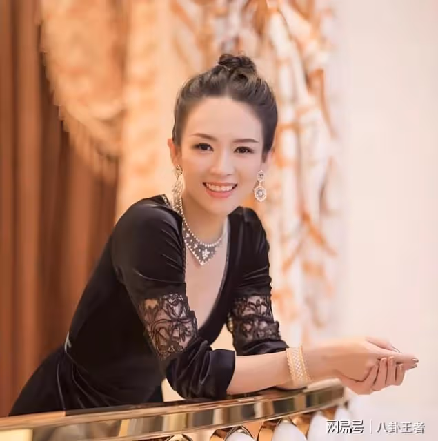 汪峰官宣戀情!章子怡斷崖衰老,素顏出鏡面黃肌瘦,跟大媽沒區別
