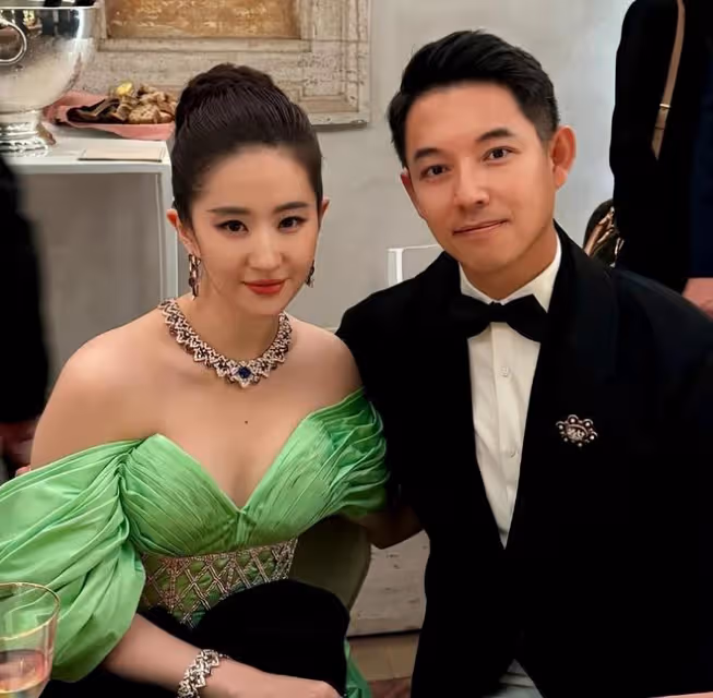 羅馬這一夜，「肉乎乎」的劉亦菲，打了多少「白瘦幼」女星的臉