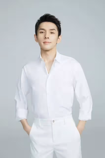 網傳李佳琦參加《披哥4》，不帶貨轉行唱跳，網友評論出奇一致