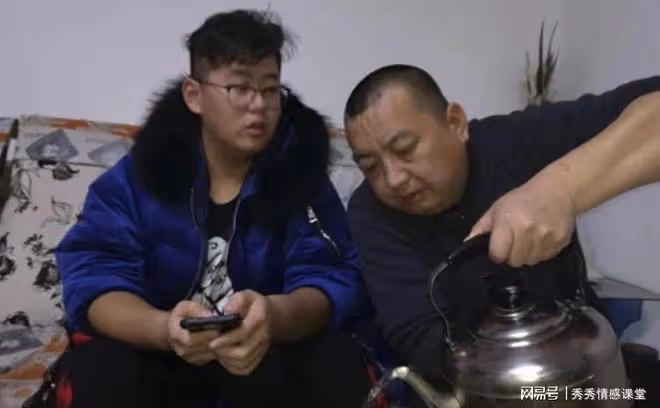 13歲那年,父親因後媽的兒子打我耳光,舅把我接走,如今找上門