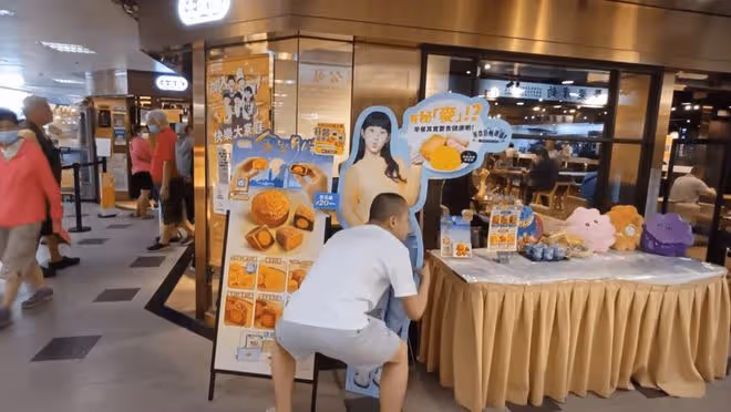 光頭男竟曾對蔡思貝照片做不雅動作！本尊回應：無恥狂徒