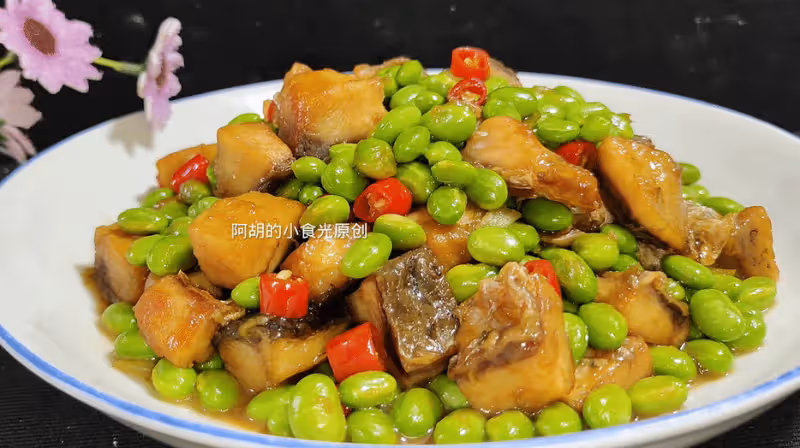 鮮毛豆和它絕配,知道的人不多!一煎一炒一燜,一口鮮嫩滿嘴生香,開胃又下飯