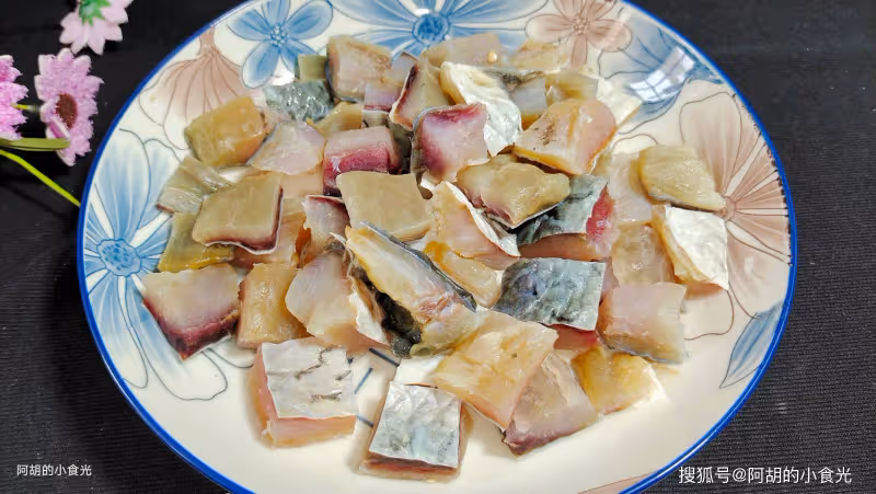 鮮毛豆和它絕配,知道的人不多!一煎一炒一燜,一口鮮嫩滿嘴生香,開胃又下飯