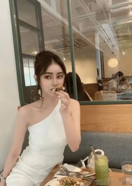 520預熱浪漫,汪小菲狂撒狗糧,再曬馬筱梅從小美到大的證據!
