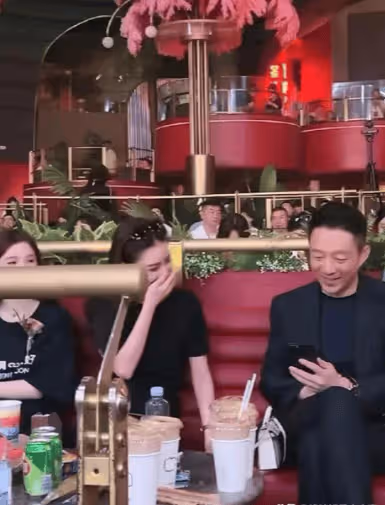 520預熱浪漫,汪小菲狂撒狗糧,再曬馬筱梅從小美到大的證據!