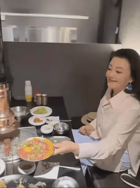 520預熱浪漫,汪小菲狂撒狗糧,再曬馬筱梅從小美到大的證據!