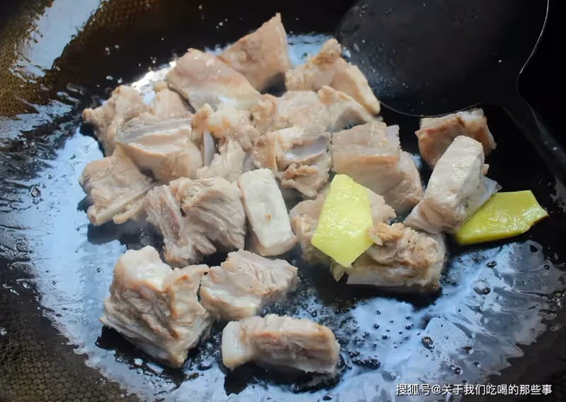 燉排骨湯,調料越多越難喝!只需加3種料,肉軟不柴,湯鮮不腥