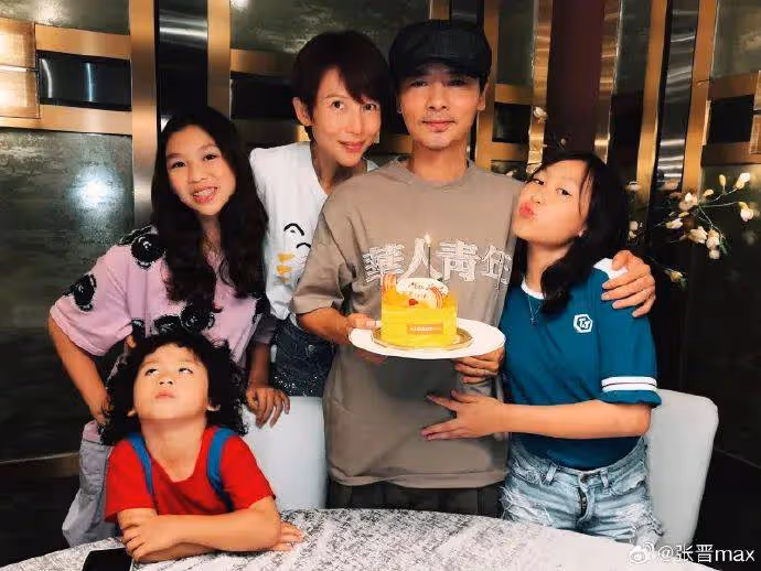 TVB前當家花旦與內地老公結婚16年,為其慶祝50歲生日,這段婚姻曾不被看好