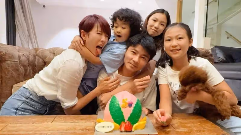 TVB前當家花旦與內地老公結婚16年，為其慶祝50歲生日，這段婚姻曾不被看好