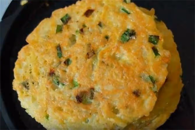 剩米飯新吃法,加2個土豆,簡單一做,全家都愛吃,10分鐘出鍋