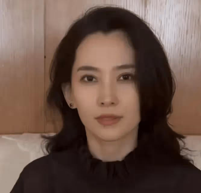 汪峰挺爺們兒的,談新女友就給人家名分,女粉絲卻集體取關!
