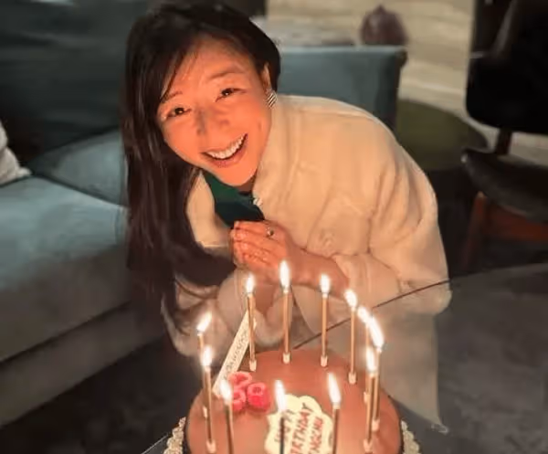 張靜初無愛人獨居住豪宅,守著一屋子破爛,就想做個無用的人!