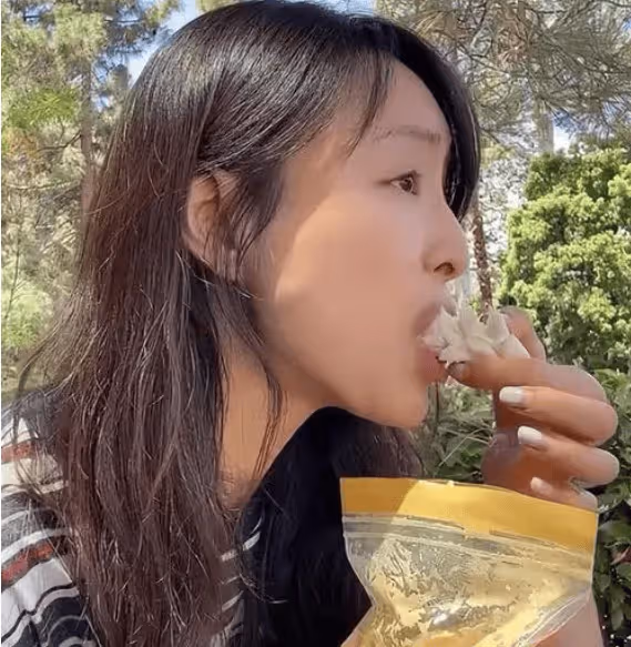 張靜初無愛人獨居住豪宅,守著一屋子破爛,就想做個無用的人!