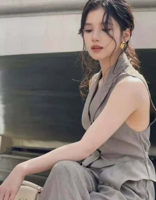 張婧儀美貌驚艷鏡頭,懟臉拍也美翻,生圖自帶濾鏡效果似仙女下凡