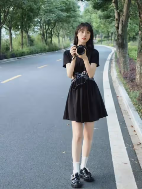 袁冰妍私服穿搭驚艷亮相,清純女神魅力四溢