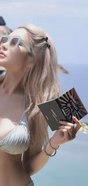 周揚青泳裝照驚艷亮相!傲人身材完美曲線,網友直呼太美了!