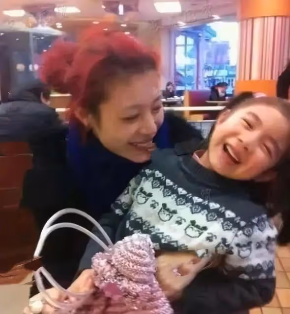 同樣是汪峰的基因,章子怡和葛薈婕的女兒近照,差別怎麼這麼大