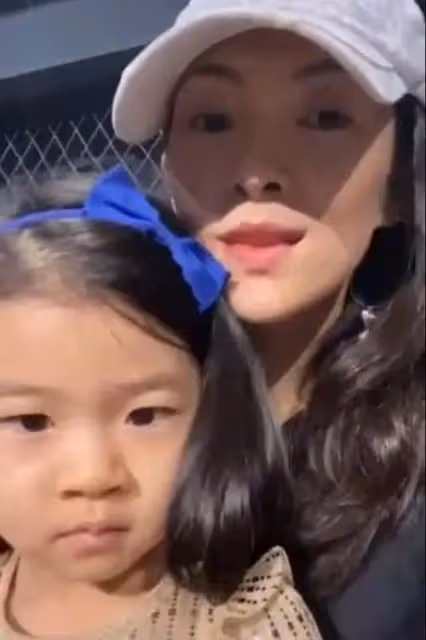 同樣是汪峰的基因,章子怡和葛薈婕的女兒近照,差別怎麼這麼大