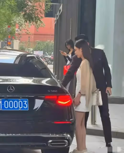 吳宗憲真太敢說了,直播叫汪小菲別亂花錢,張蘭在一旁聽完沒出聲