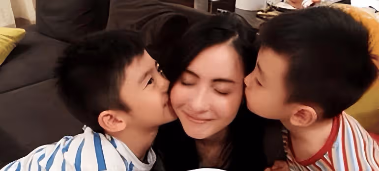 王菲怒了！張柏芝主動打電話給謝霆鋒求復合，謝霆鋒的回答太真實了！