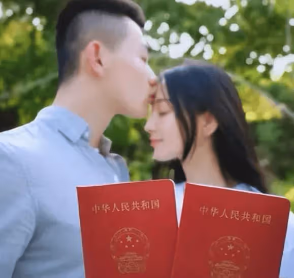 張馨予結婚後並沒有找到幸福?她如今感受到了壓力,嫁何婕只因他是個老實人!