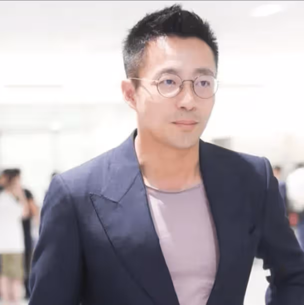 王小菲回應最新法院裁決,批評大S缺乏教養,並表示復合只是空想。