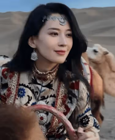 汪峰對新女友是真愛!曬自拍調侃自己怎麼看都帥,豪宅以後有女主了