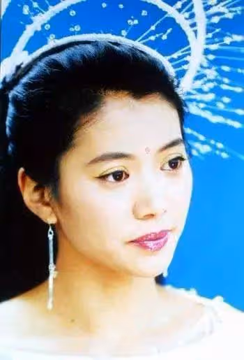 18年前這劇才是「美女如雲」,大S袁詠儀統統是配角,全員天然臉