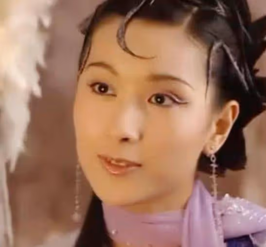 18年前這劇才是「美女如雲」,大S袁詠儀統統是配角,全員天然臉