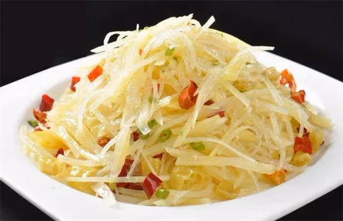 涼拌土豆絲要不要焯水?飯店的技巧全在這,難怪比家裡好吃