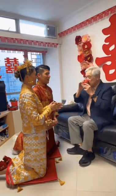 恭喜!香港知名星二代補辦中式婚禮,父親秦沛豪氣送支票