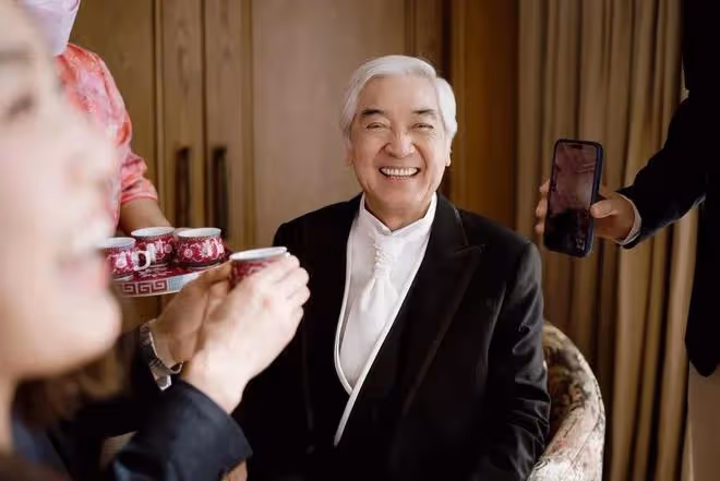 恭喜!TVB老戲骨兒子與太太補辦婚禮,兩人相愛9年前年已結婚