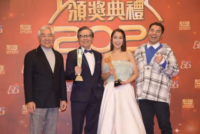 恭喜!TVB老戲骨兒子與太太補辦婚禮,兩人相愛9年前年已結婚