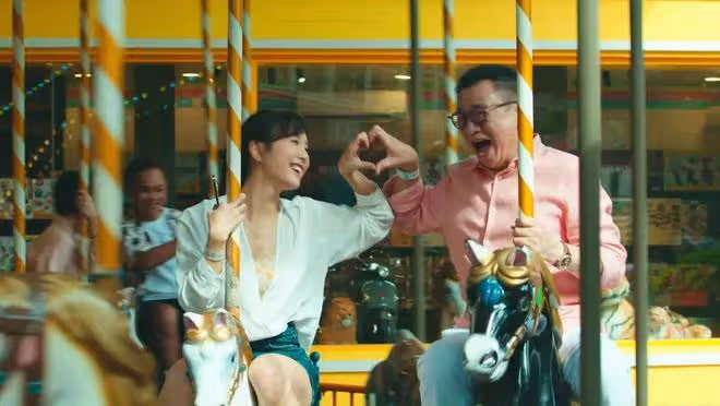 75歲資深男星與35歲女星演老年戀,被贊暖男天花板:讓女人忽略他年紀