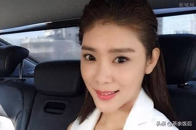李澤楷被她迷得瘋狂,林丹為她不顧孕妻,她究竟有什麼魅力